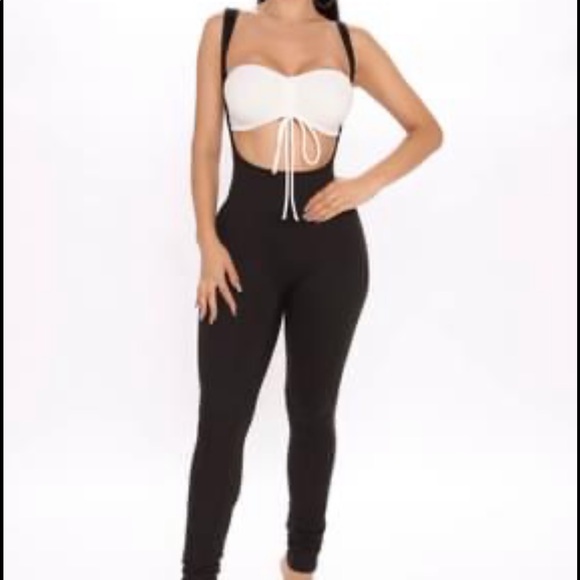 Fashionova rompers size medium 5%elastic - Picture 8 of 9